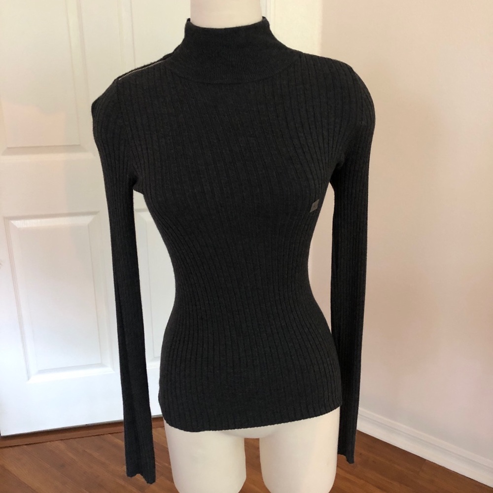 Brand new express turtle neck long sleeve top